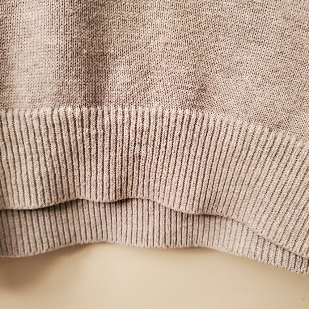 H&M Sweater - Picture 3 of 5